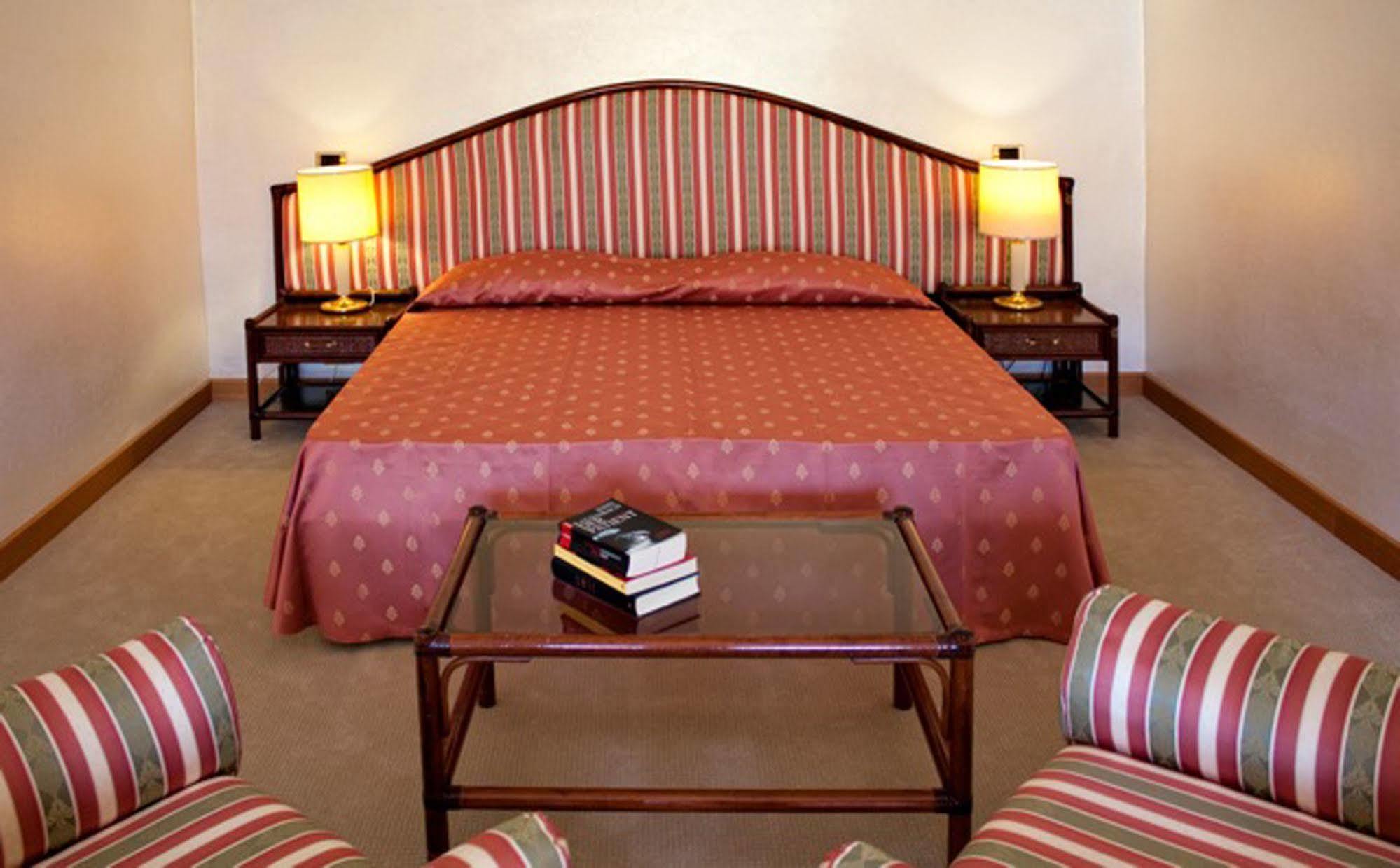 Swiss International Hotel Elba - Il Magnifico Марчиана-Марина Экстерьер фото